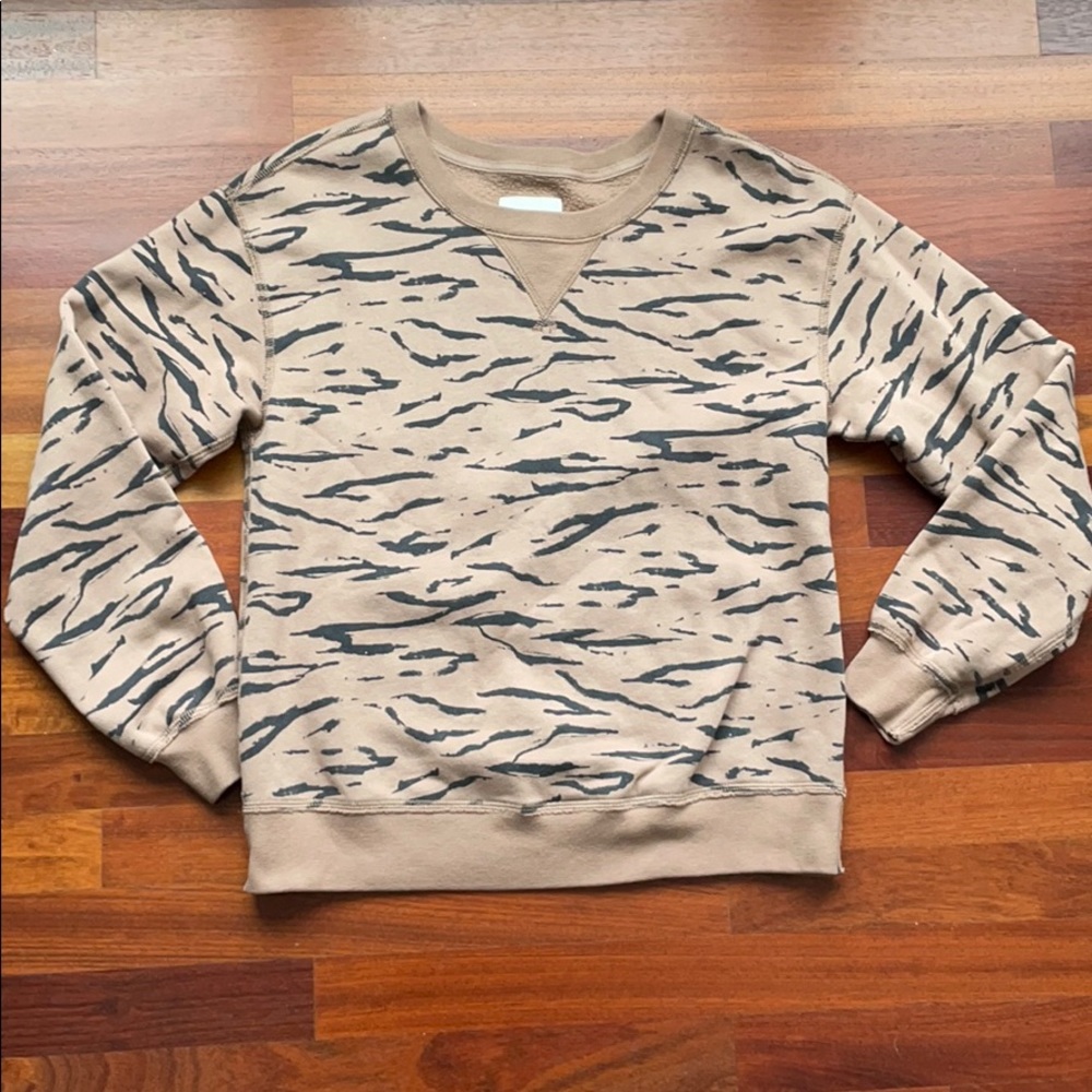 NWOT Abercrombie Zebra Soft AF Sweatshirt Small